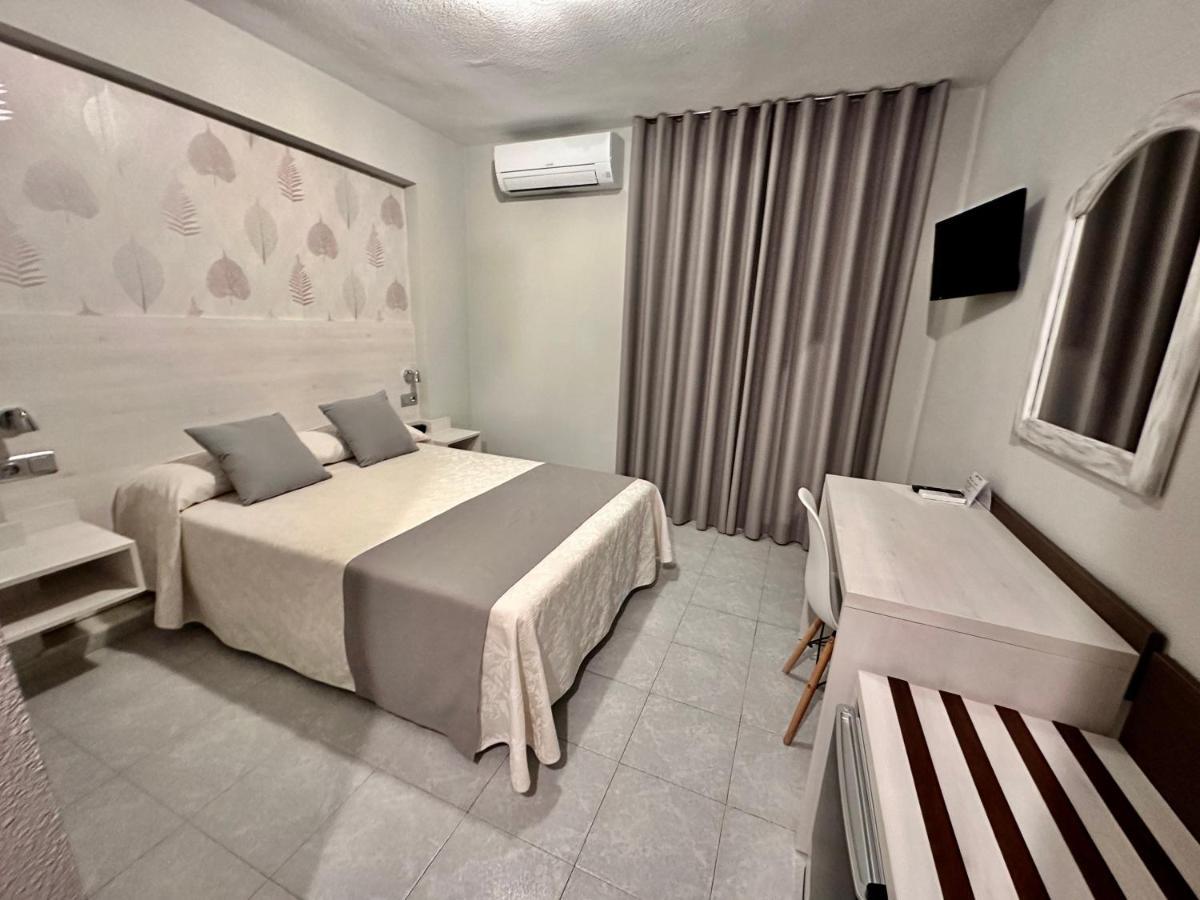 Hotel El Paraiso Calabardina Bagian luar foto